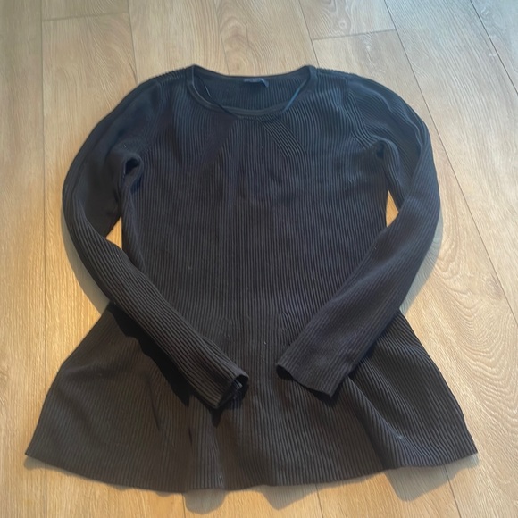 Knit black Tommy long sleeve sweater, size M - Picture 1 of 2